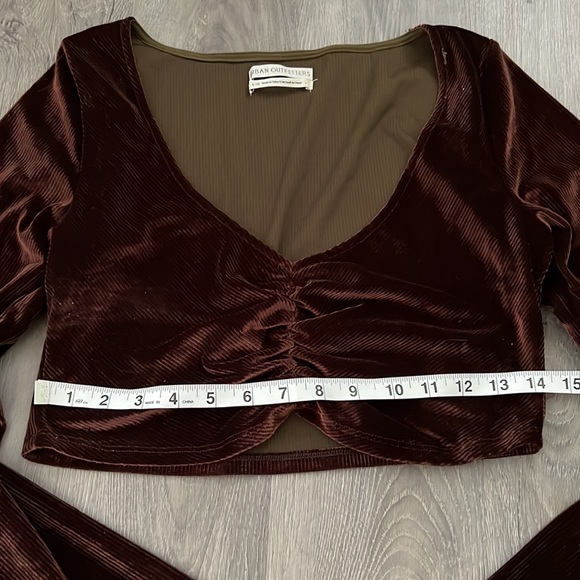 Urban outfitters top . Size L- G - Picture 3 of 7